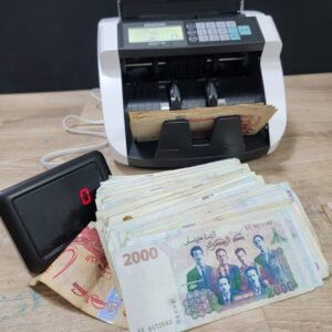 ألة عد النقود وكشف التزوير محمولة بالبطارية بدون اسلاك من بيترو متوفرة بنوعين اختر النوع في الأسفل