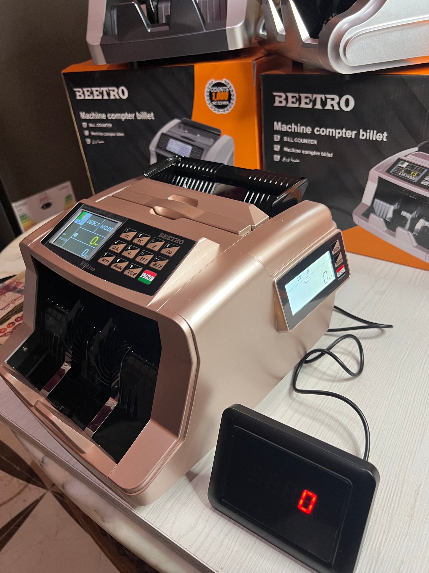 Compeuse et Detecteurs Billet BEETRO 0165 ذهبية اللون 3 فيشار