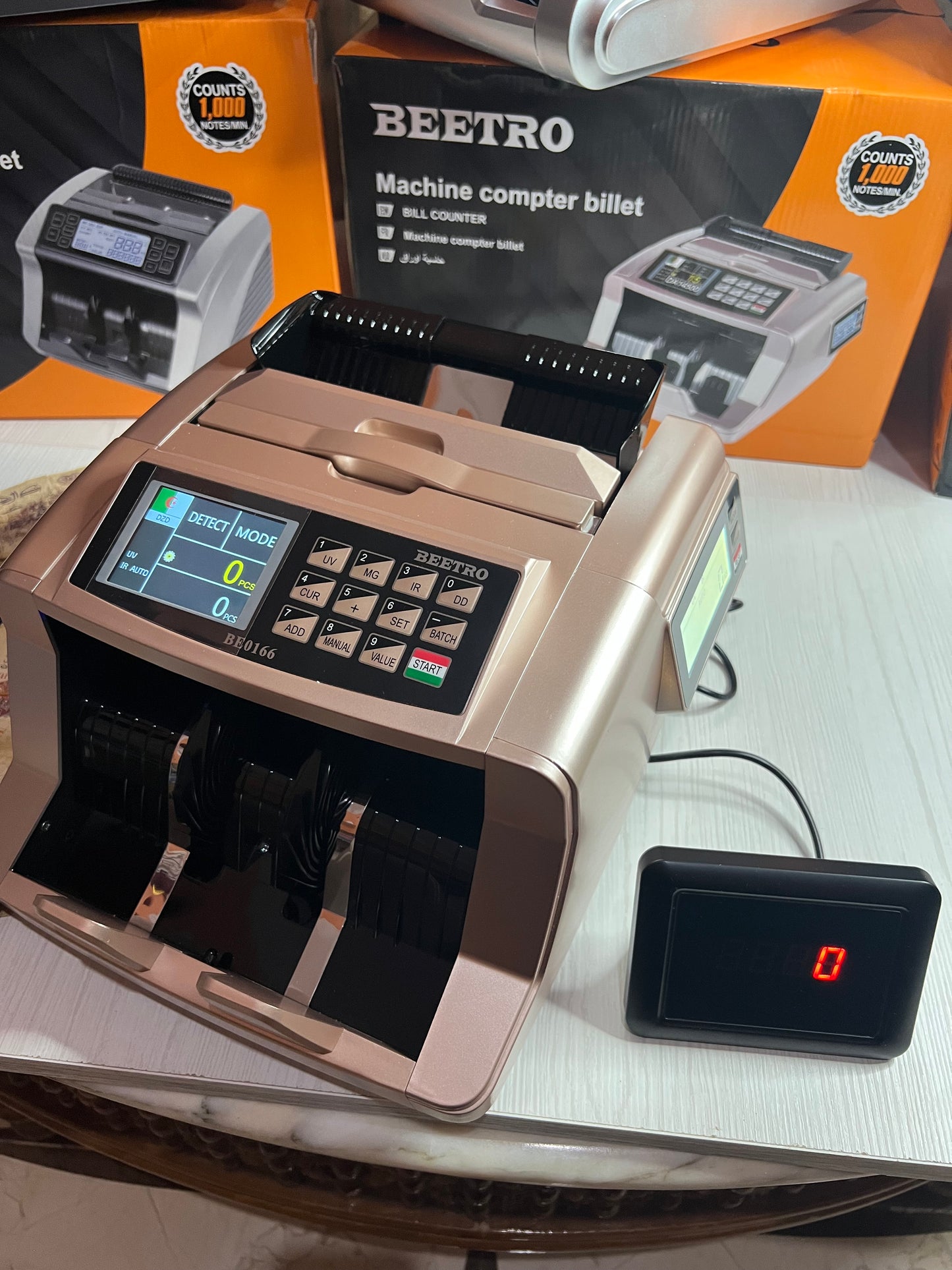 Compeuse et Detecteurs Billet BEETRO 0165 ذهبية اللون 3 فيشار