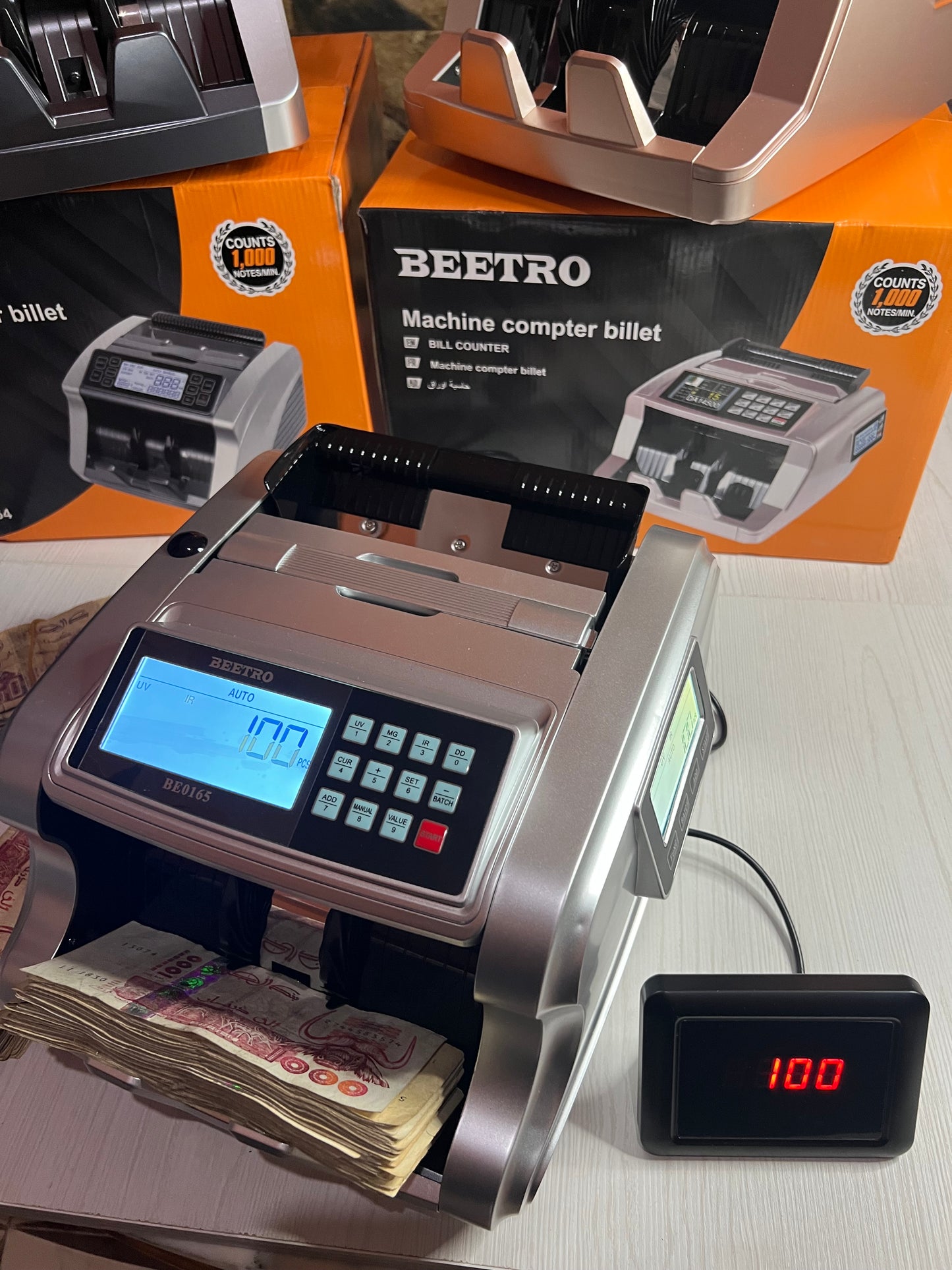 Compeuse et Detecteurs Billet BEETRO 0165 كبيرة3 فيشار