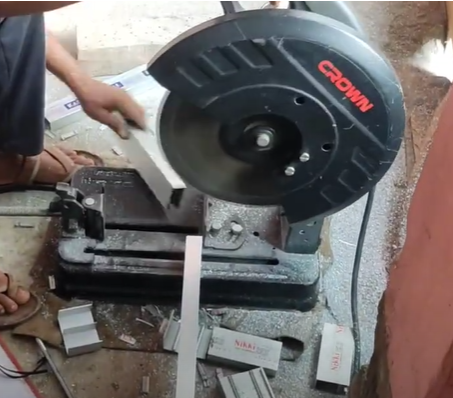 tronçonneuse table 355mm 2200w crown pro. منشار المعادن طاولة الاحترافي 2200 واط