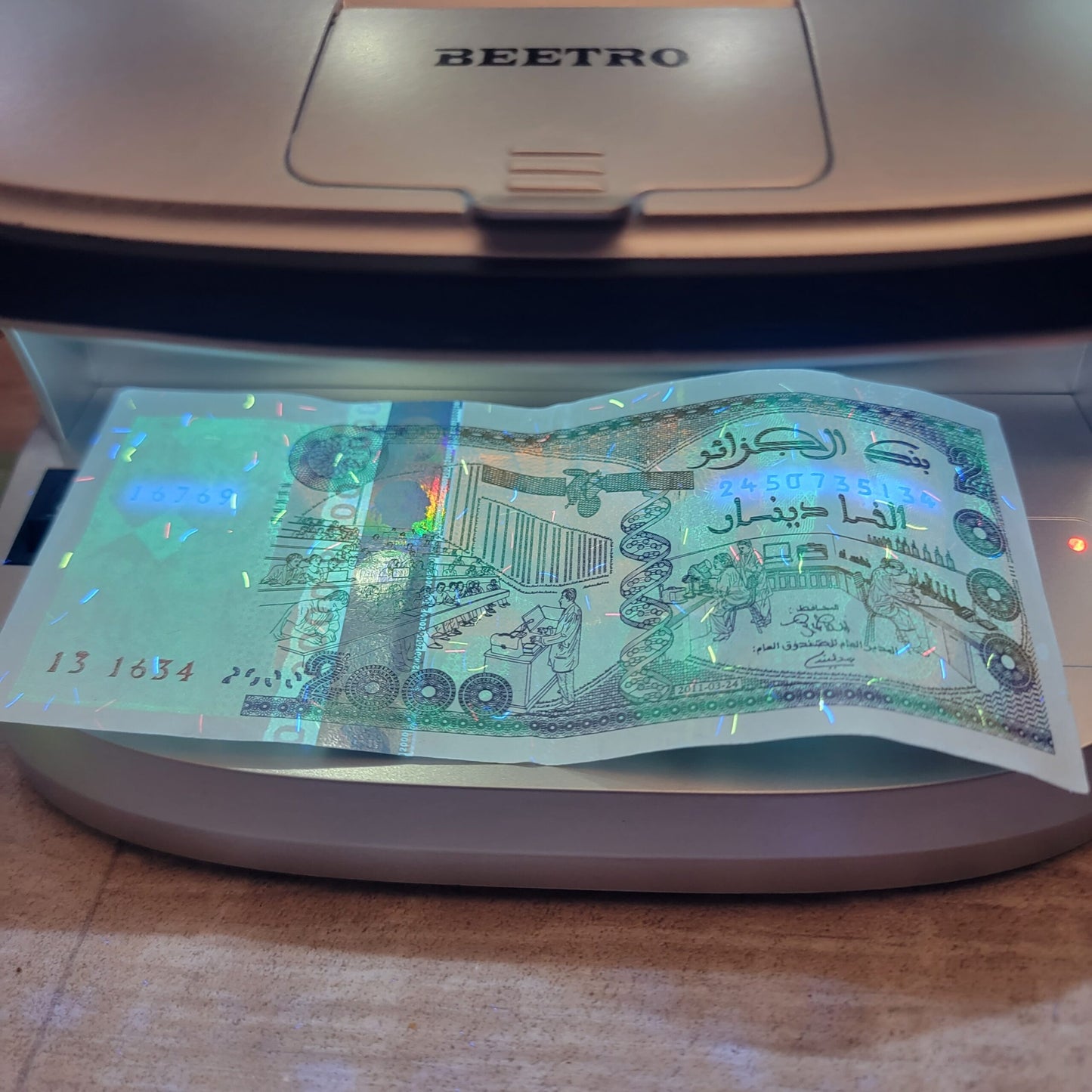 Scanner Detector Faux Billet Rechargeable BEETRO  ماسح ضوئي كاشف التزوير قابل للشحن قابل لإعادة الشحن